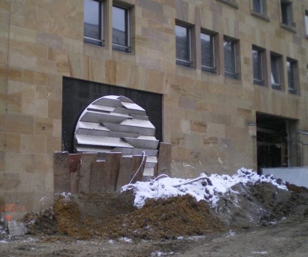 Auch verschwunden: Relief von Wolfgang Klein in der Lautenschlager Straße Stuttgart. Foto © Welz 