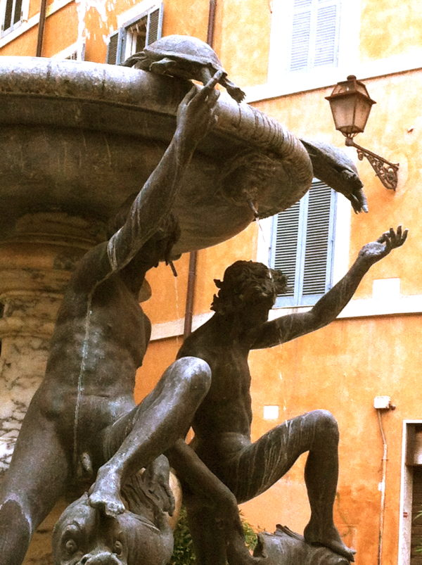 Der Schildkrötenbrunnen auf der Piazza Mattei in Rom - Foto © Welz