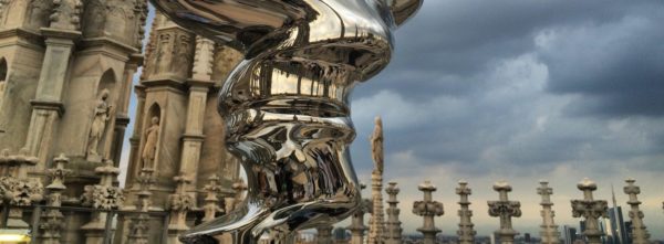 Skulptur von Tony Cragg auf dem Dach des Mailänder Doms. Foto © Welz 