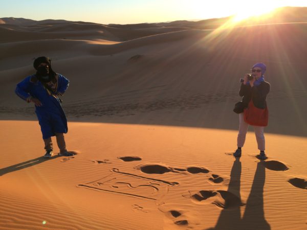 Marokko: Erg Chebbi - bald geht die Sonne unter. Foto © Welz