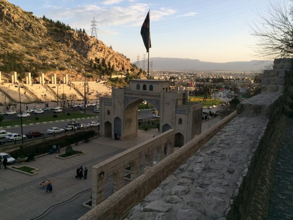 Shiraz: Abendstimmung am Koran-Tor. Foto © Welz (2016) 