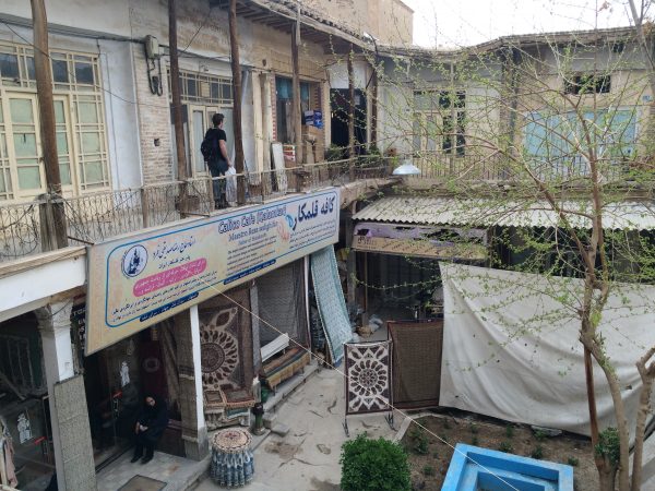 Im Bazar von Isfahan: Die erste Gasse rechts führt zu den Stoffdruckern. Foto © Welz (2016)