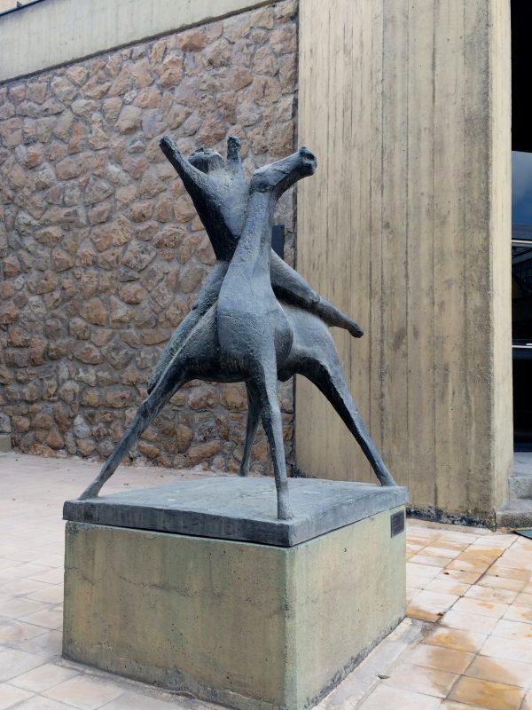 Reiterfigur von Marino Marini im TMOCA Skulpturenhof. Foto © Welz 10/2016